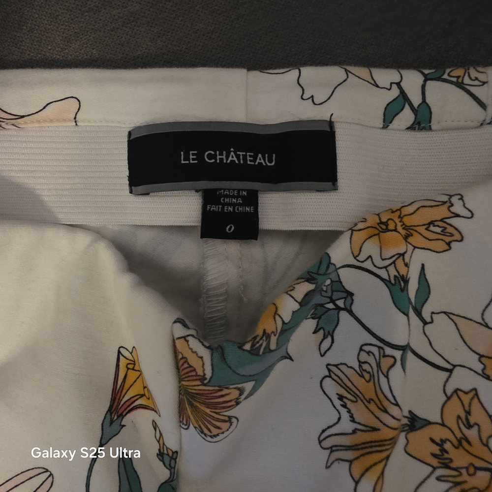 W058 le chateau Women's Floral Skinny Pants - White and Yellow